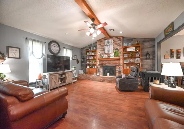 Photo 3 of Single family home for sale at 2303 Farris Pl, Chickasha, OK 73018 | MLS# 1244847 | Listing updated on 2026-09-23