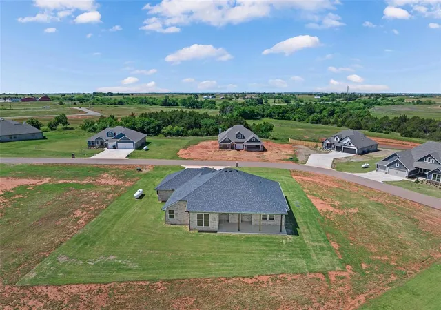 2nd image of 600 Still Mdws, Guthrie, OK 73044 | MLS# 1244872