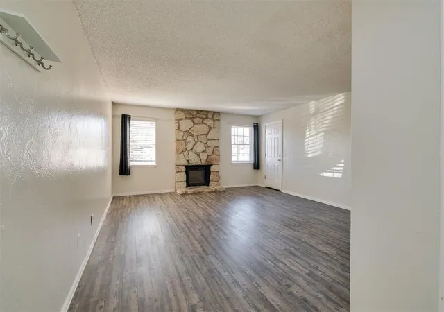 Listing Photo 5 - Condo for sale in building located at 2628 N Ann Arbor Ave, Oklahoma, OK 73127 - Unit #102