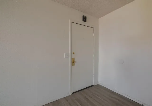 Listing Photo 5 - Condo for sale in building located at 2620 N Ann Arbor Ave, Oklahoma, OK 73127 - Unit #112