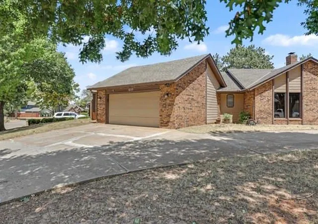 2nd image of 6117 W Gun Hill Wy, Oklahoma City, OK 73132 | MLS# 1244881