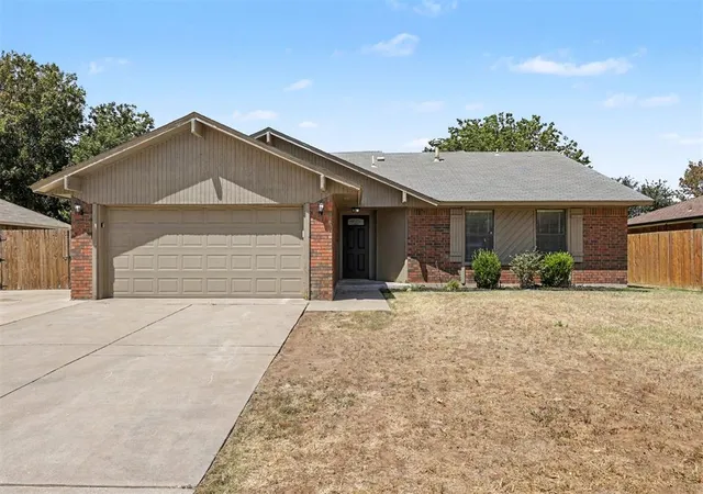 Photo 1 of Single family home for sale at 10005 S Glascow Ter, Yukon, OK 73099 | MLS# 1244883 | Listing updated on 2026-10-06