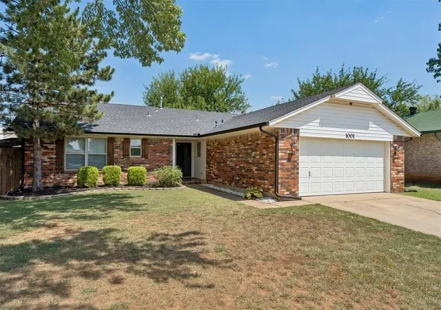 Photo 2 of Sale Pending at 1001 Apollo Cir, Edmond, OK 73003 | MLS# 1244889 | Listing updated on 2026-08-30