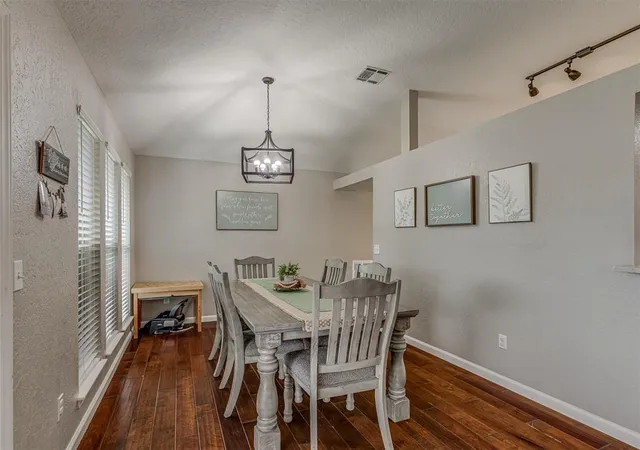 Photo 4 of Single family home for sale at 1617 Pinnacle Ln, Edmond, OK 73003 | MLS# 1244891 | Listing updated on 2026-10-19