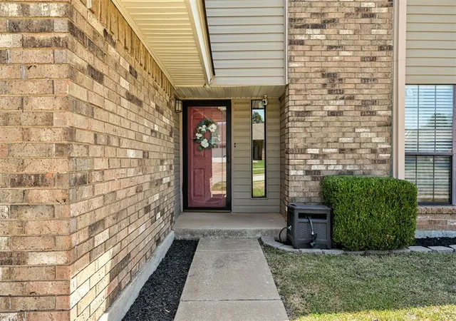 Photo 3 of Sale Pending at 12020 Silver Sun Dr, Oklahoma City, OK 73162 | MLS# 1244900 | Listing updated on 2026-08-18
