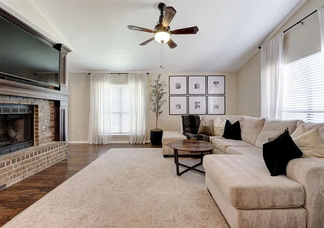 Photo 4 of Sale Pending at 12020 Silver Sun Dr, Oklahoma City, OK 73162 | MLS# 1244900 | Listing updated on 2026-08-18