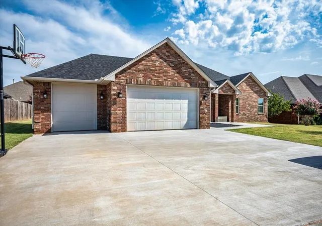 Photo 3 of Single family home for sale at 1523 W Diamond Way, Mustang, OK 73064 | MLS# 1244901 | Listing updated on 2026-08-31