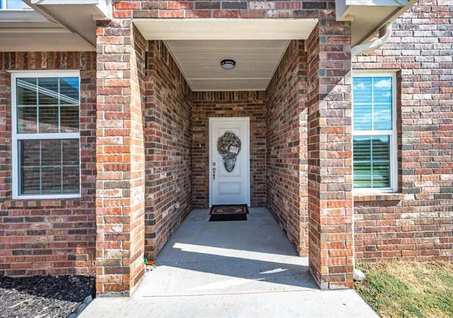 Photo 4 of Single family home for sale at 1523 W Diamond Way, Mustang, OK 73064 | MLS# 1244901 | Listing updated on 2026-08-31