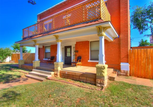 Photo 3 of Single family home for sale at 316 W Vilas Ave, Guthrie, OK 73044 | MLS# 1244907 | Listing updated on 2026-08-26