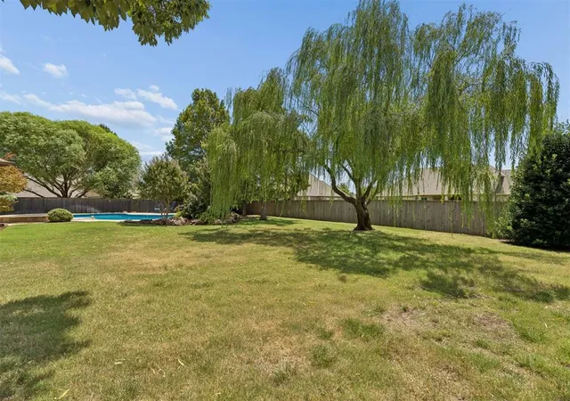 33rd image of 1300 Redbud Ct, Moore, OK 73160 | MLS# 1244916
