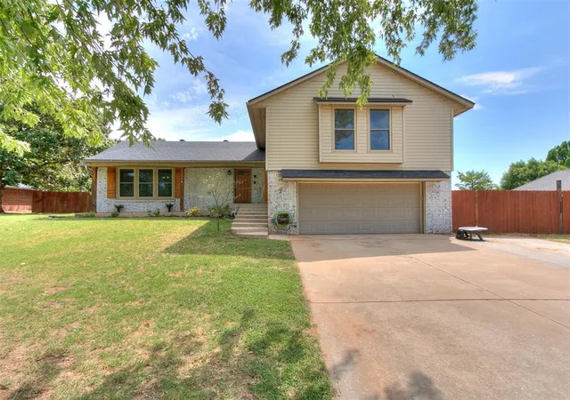 2nd image of 7916 Chukar Rd, Yukon, OK 73099 | MLS# 1244917