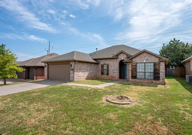 3rd image of 213 Sandstone Dr, Norman, OK 73071 | MLS# 1244921