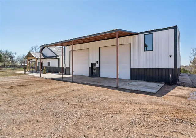 Photo 3 of Sale Pending at 26115 Lazy D Dr, Blanchard, OK 73010 | MLS# 1244935 | Listing updated on 2026-09-01