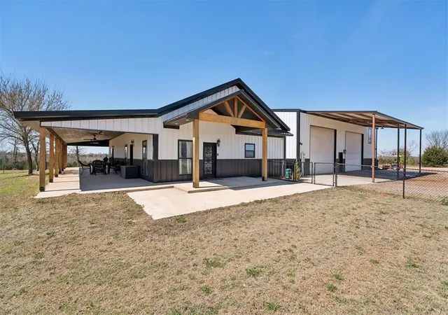 Photo 3 of Sale Pending at 26115 Lazy D Dr, Blanchard, OK 73010 | MLS# 1244935 | Listing updated on 2026-09-01
