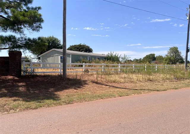 1st image of 1107 Meadow View Ln, Blanchard, OK 73010 | MLS# 1244944