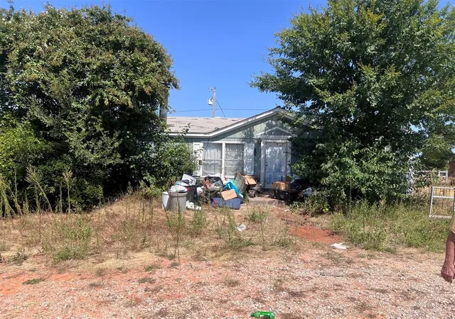 2nd image of 1107 Meadow View Ln, Blanchard, OK 73010 | MLS# 1244944
