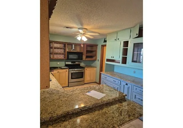 Photo 3 of Sale Pending at 6430 Nw Columbia Ave, Lawton, OK 73505 | MLS# 1244960 | Listing updated on 2026-09-04