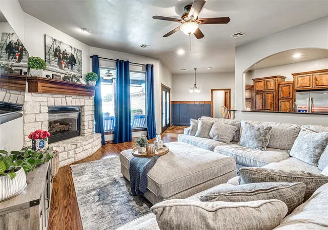 2nd image of 4608 Shoreside Dr, Tuttle, OK 73089 | MLS# 1244962