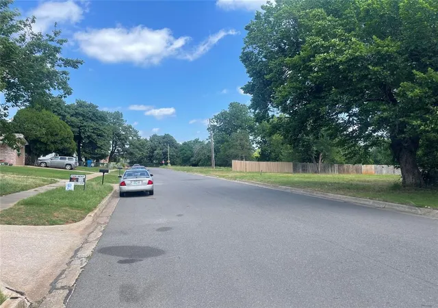 Photo 3 of Sale Pending at 1517 N Christine Dr, Oklahoma City, OK 73130 | MLS# 1244968 | Listing updated on 2026-09-27