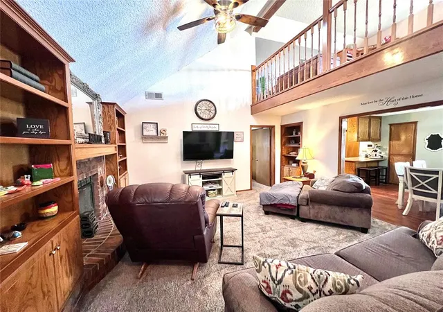 2nd image of 1808 Se 15th St, Moore, OK 73160 | MLS# 1244990