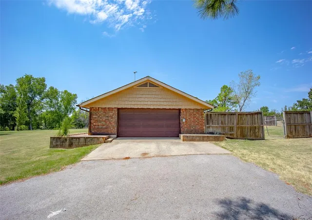 Photo 3 of Sale Pending at 1011 Cedar Dr, Blanchard, OK 73010 | MLS# 1244998 | Listing updated on 2026-09-07