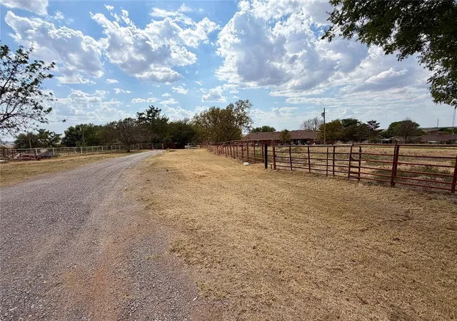 46th image of 10066 N 2263 Rd, Clinton, OK 73601 | MLS# 1245008