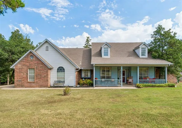 3rd image of 4275 Cedar Creek Dr, Edmond, OK 73034 | MLS# 1245035