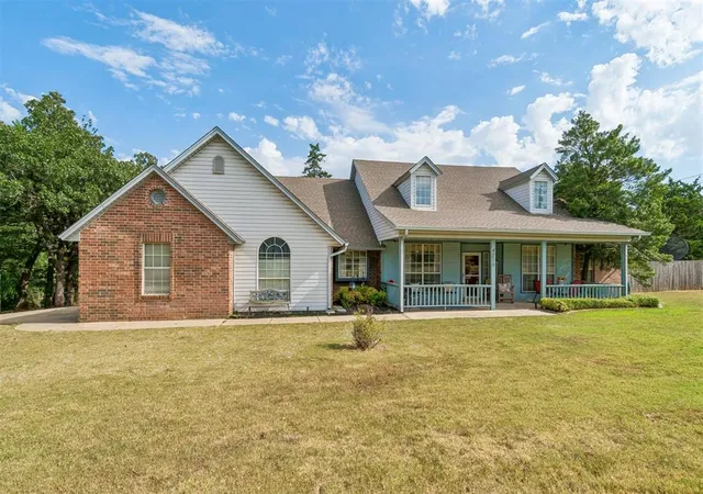 4th image of 4275 Cedar Creek Dr, Edmond, OK 73034 | MLS# 1245035