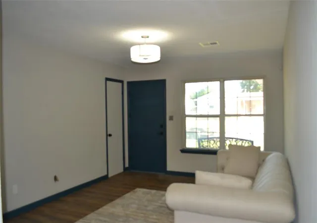 Photo 4 of Sale Pending at 917 W Rulane Dr, Oklahoma City, OK 73110 | MLS# 1245043 | Listing updated on 2026-08-23