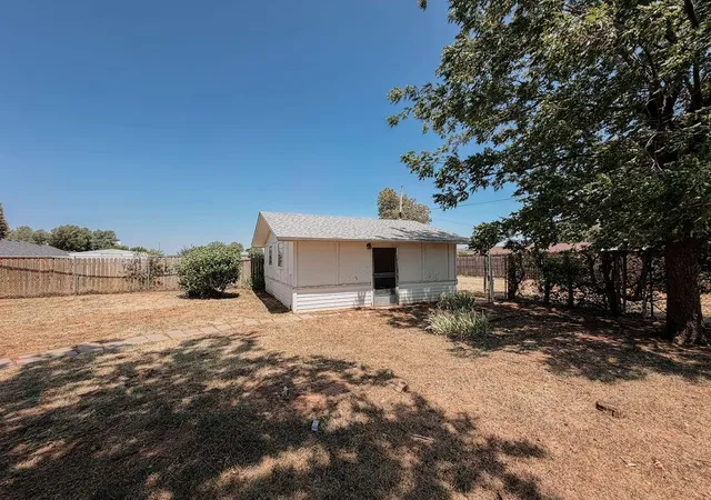 4th image of 705 N Stanley St, Hinton, OK 73047 | MLS# 1245045