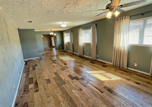 3rd image of 305 Iroquois Trl, Foss, OK 73647 | MLS# 1245053