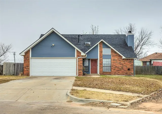 1st image of 2101 Ne 11th St, Moore, OK 73160 | MLS# 1245063