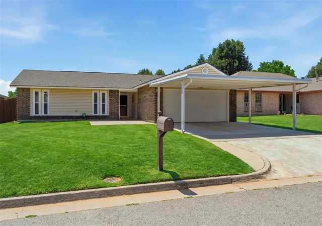 Photo 2 of Single family home for sale at 11804 O Casey St, Yukon, OK 73099 | MLS# 1245080 | Listing updated on 2026-09-15