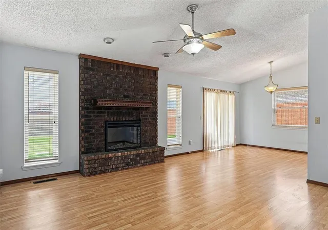 Photo 4 of Sale Pending at 11804 O Casey St, Yukon, OK 73099 | MLS# 1245080 | Listing updated on 2026-09-25