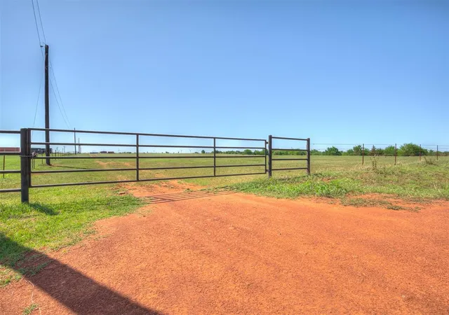 2nd image of 28616 N 2960 St, Cashion, OK 73016 | MLS# 1245082