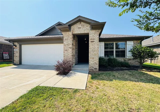 2nd image of 12948 Nw 3rd Ter, Yukon, OK 73099 | MLS# 1245083