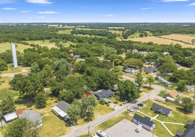 32nd image of 107 W Stewart St, Paoli, OK 73074 | MLS# 1245099
