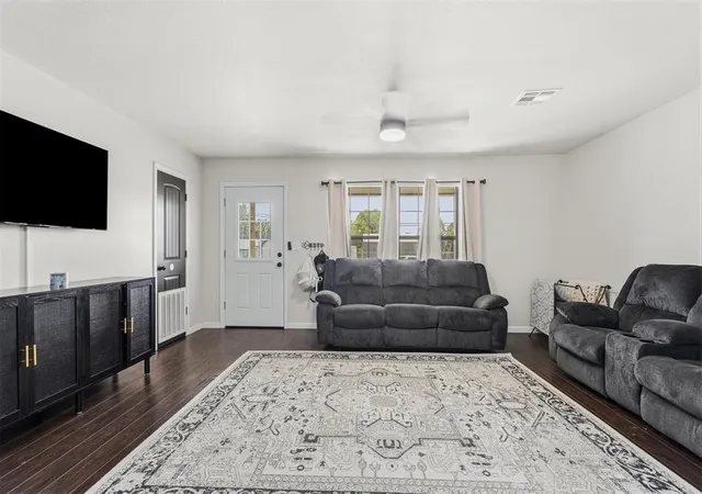 Photo 4 of Single family home for sale at 107 W Stewart St, Paoli, OK 73074 | MLS# 1245099 | Listing updated on 2026-09-22