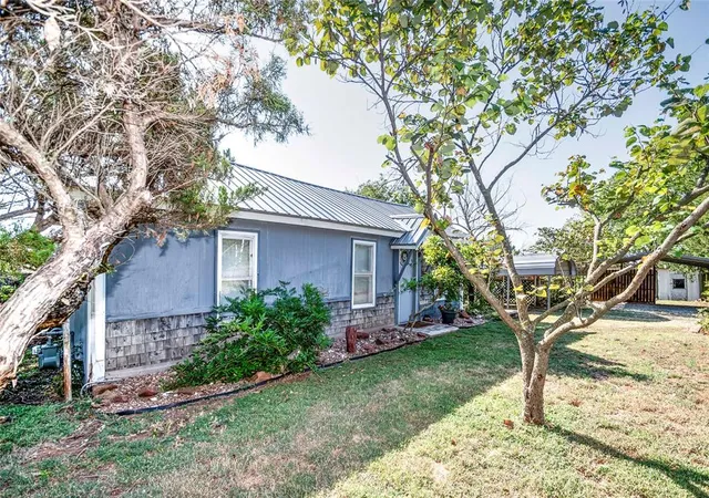 1st image of 1415 S Keokuk, Chandler, OK 74834 | MLS# 1245122