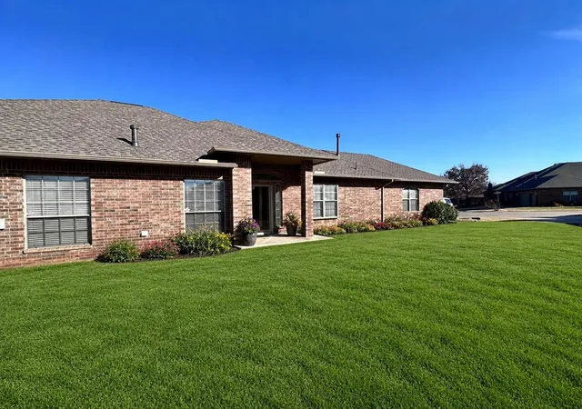 Photo 2 of Single family home for sale at 1801 Nw 161st Street, Edmond, OK 73013 | MLS# 1245127 | Listing updated on 2026-08-20