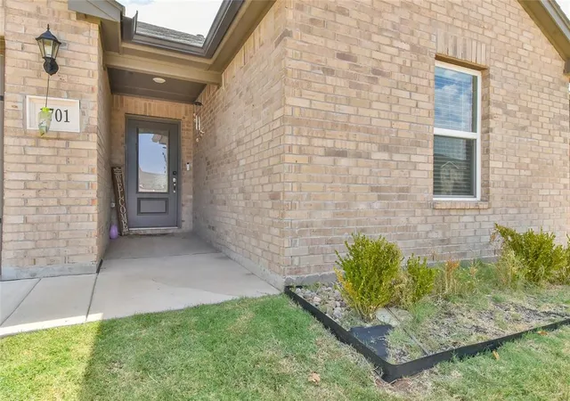2nd image of 1701 N Ruby Dr, El Reno, OK 73036 | MLS# 1245129