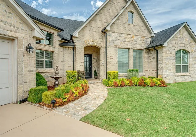 1st image of 520 Nw 151st St, Edmond, OK 73013 | MLS# 1245153