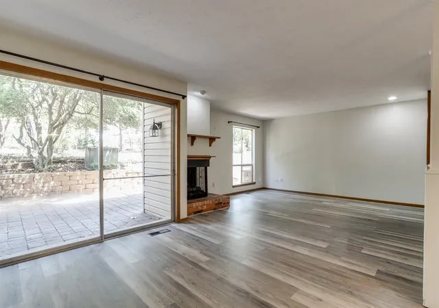 Listing Photo 5 - Condo for sale in building located at 2001 Three Stars Rd, Edmond, OK 73034