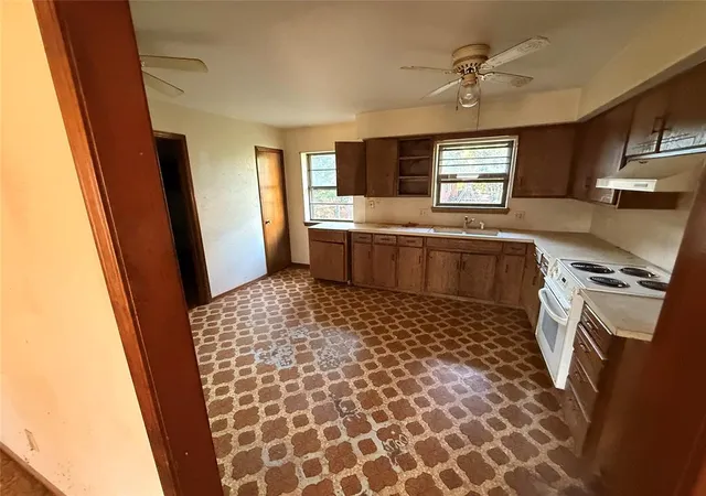 Photo 3 of Single family home for sale at 504 Lisa Ln, Waukomis, OK 73773 | MLS# 1245173 | Listing updated on 2026-10-15