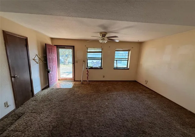 Photo 4 of Single family home for sale at 504 Lisa Ln, Waukomis, OK 73773 | MLS# 1245173 | Listing updated on 2026-10-15