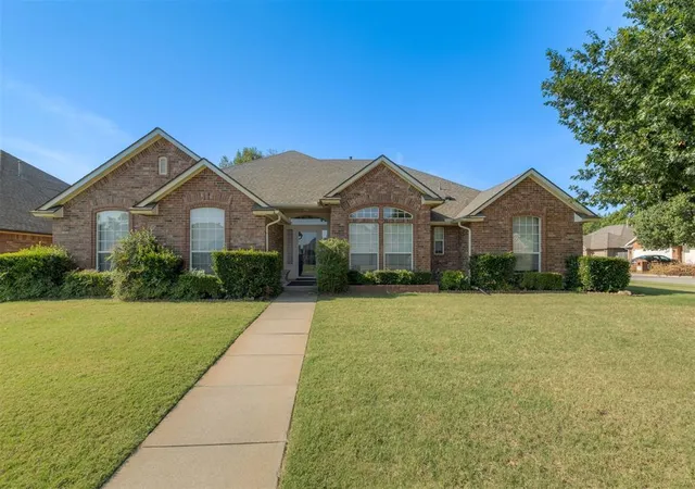 Photo 1 of Single family home for sale at 320 Nathan Dr, Norman, OK 73069 | MLS# 1245182 | Listing updated on 2026-09-25
