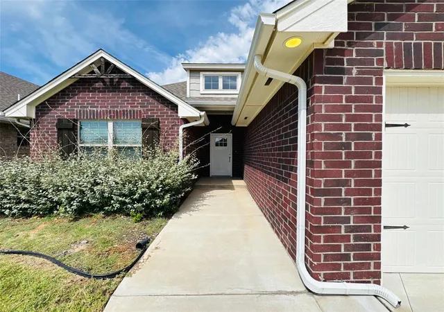 2nd image of 12113 Katie Ridge Rd, Yukon, OK 73099 | MLS# 1245202