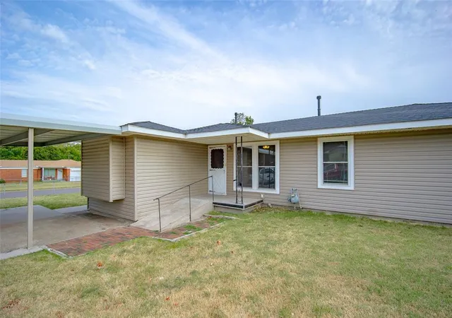 Photo 4 of Sale Pending at 10501 Bellview Dr, Oklahoma City, OK 73130 | MLS# 1245206 | Listing updated on 2026-08-23
