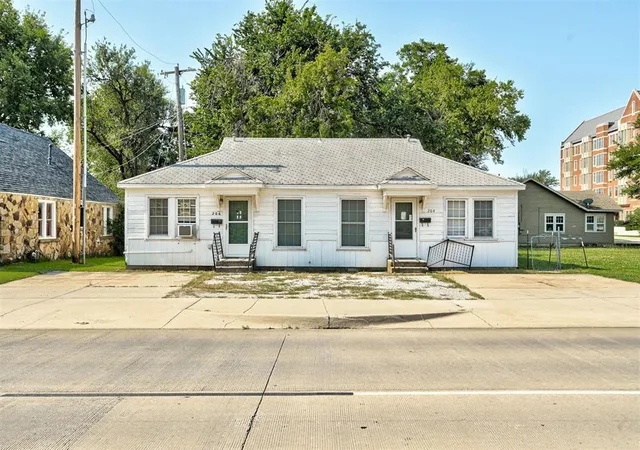 1st image of 204 E Lindsey St #204, 206, Norman, OK 73069 | MLS# 1245214