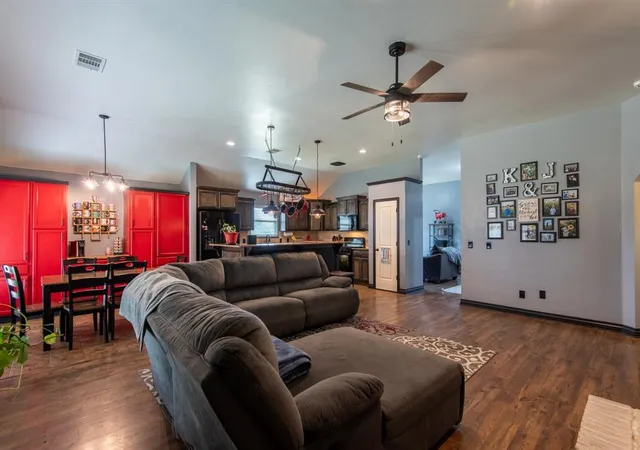 Photo 3 of Sale Pending at 501 Parsons Dr, Yukon, OK 73099 | MLS# 1245215 | Listing updated on 2026-09-02